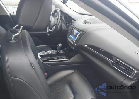 2017 Maserati Levante z USA, uszkodzony, nr VIN ZN661XUA7HX234463